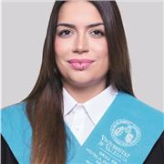 Soy Elena, profesora en valencia en la rama de infantil, aunque actualmente me estoy especializando en profesora en la unviersidad